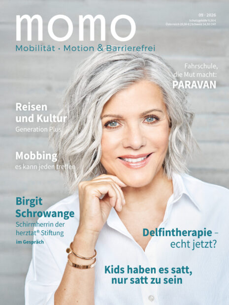 2026_09_Cover_Momo_RZ
